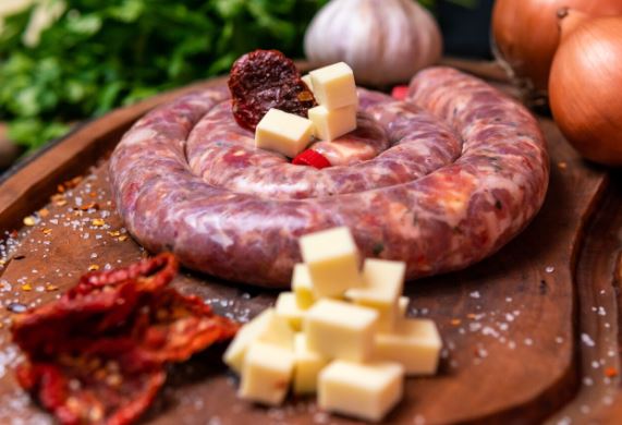Sausage with dried tomatoes and cheese